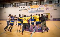 Azeta, trionfo al vertice allo scadere,  esplode la festa Le foto