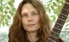 Jackie Perkins in concerto  con due  &laquo;big&raquo;