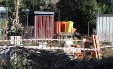 Il sindaco: "Trovate strutture abusive nel fondo del padre di Di Maio"