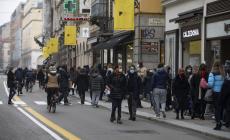 Folla in centro L'appello del prefetto e del sindaco: «Serve prudenza»