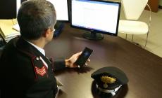 Gli rubano il telefono sul lavoro, i carabinieri lo ritrovano: denunciati due salsesi