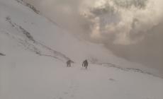 Pomeriggio nero in montagna: individuato senza vita il corpo di un 60enne scivolato lungo il Marmagna. Incidente a Lagdei per un 24enne