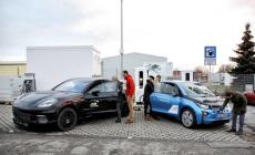Ricarica superveloce: 3 minuti per fare 100 km