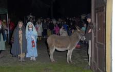 Ammirando i presepi: la "Camminata dei pastori" di Aiola - Foto