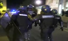 Altra notte di guerriglia a Nantes, 11 fermi Video