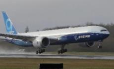 Atterraggio d'emergenza a Mosca per un Boeing 777 