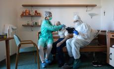 Cesena: operatrice non si vaccina, 6 anziani positivi