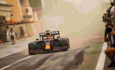 Verstappen sfreccia nella prima giornata di test in Bahrain