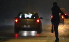 Portata con l'inganno in Italia e costretta a prostituirsi: minorenne salvata dai vigili