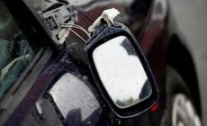 Prima la truffa dello specchietto, poi il borseggio: denunciata una coppia