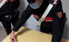 Fermati con 600 grammi di hashish (valore 10.000 euro): arrestati un ragazzo e una ragazza