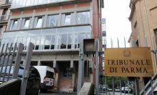Quattro anni al rapinatore che si tuffò nel laghetto del Parco Ducale