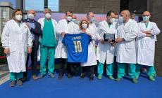 Gli azzurri in visita all'ospedale Maggiore 
