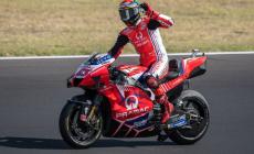 Bagnaia in pole in Qatar, seguono Quartararo e Vinales, Rossi è quarto 