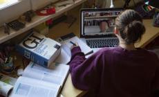 Una mamma di Bezze: «Senza linea telefonica da 15 giorni, i miei figli costretti a seguire la dad a casa di una vicina»