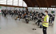 Al Pala Ponti e al Maggiore la macchina delle vaccinazioni non si ferma per Pasqua
