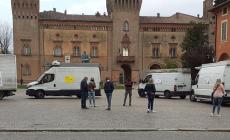 La protesta degli ambulanti: «Non vogliamo i ristori, vogliamo lavorare. Ridateci la vita»