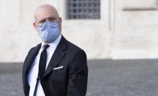 Bonaccini: "Subito il super green pass per i luoghi di lavoro". E la Dad "la evitiamo solo coi vaccini"