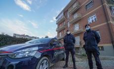 Nel mantovano 27enne soffoca la madre e poi si impicca