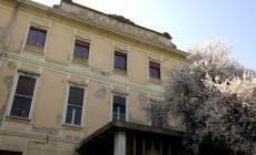 Maggiore, neomamma muore dopo il parto. Nove indagati