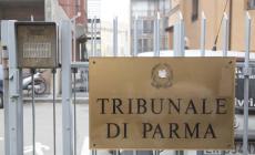 Prese a calci e pugni il rivale in amore: condannato