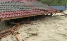 Inondazioni e frane in Nepal, bloccata famiglia italiana