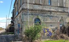 Vandalismi alla stazione di Borghetto Parmense - Foto