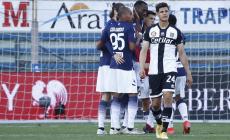 Tanti gol ma la vittoria non c'è: Parma sconfitto 3-4 dal Crotone ultimo in classifica - Foto 