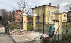 Auto si schianta contro un muro nella notte:  grave una 32enne