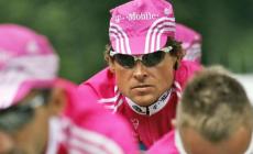 Ullrich brinda e si schianta