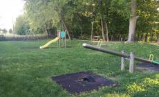 Parco di Gaione, i residenti: "Giochi rotti o molto rovinati: non è sicuro"  - Foto 