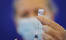 Ema, ok all'estensione della seconda dose Pfizer a 40 giorni