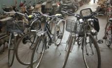 A due giorni dal furto, trova la sua bici in vendita online. Ma all'appuntamento i truffatori trovano i poliziotti