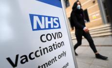 Vaccini: Gb apre agli over 35