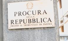 Furti ripetuti nei supermercati e nei rivenditori automatici nel Parmense: individuati i tre responsabili