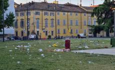 Per piazza della Pace un risveglio tra i rifiuti