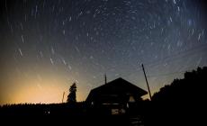 Occhi puntati al cielo per le stelle cadenti di agosto