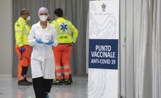Vaccinazioni no stop anche a Natale, Santo Stefano e Capodanno: luoghi e orari degli hub e degli ospedali