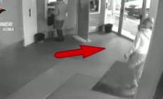 Finta badante narcotizzava gli anziani e li rapinava Video