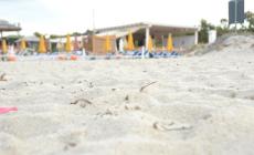 Atti osceni davanti a dei ragazzini in spiaggia a Bellaria: la polizia salva dal linciaggio un 45enne parmense
