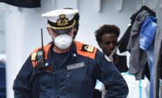 Sospetta tbc, sbarco immediato da Diciotti per 16 persone