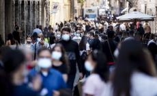 1026 sì, 420 no: i parmigiani  restano fedeli alla mascherina all'aperto 