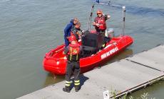 Si tuffano nel Po a Boretto, un morto e un disperso