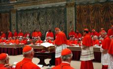 Extra omnes, fumata bianca: tutte le regole del conclave. Nuovo Papa, i favoriti