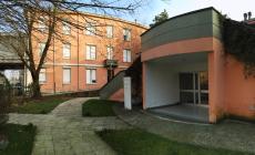 Maltrattamenti al San Mauro Abate: un patteggiamento e un rinvio a giudizio