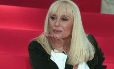Raffaella Carrà, icona del costume e della tv: le foto - Tanti messaggi di cordoglio "da Trieste in giù"