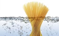 I  10 i formati  di pasta più amati dagli italiani: primi gli spaghetti, poi penne rigate e fusilli