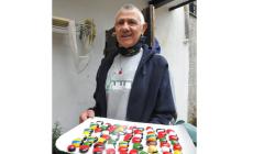 Dario di via Bixio e le coccinelle di sassi e  conchiglie