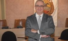 Ucciso in piazza, il gip: "Da assessore rischi alla collettività: resti ai domiciliari"