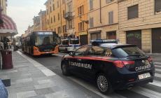 Non pagano il biglietto e danno in escandescenze. Arrivano i Carabinieri